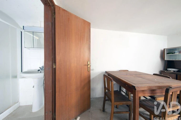 Moradia T3 para Venda em Serpins Foto 21