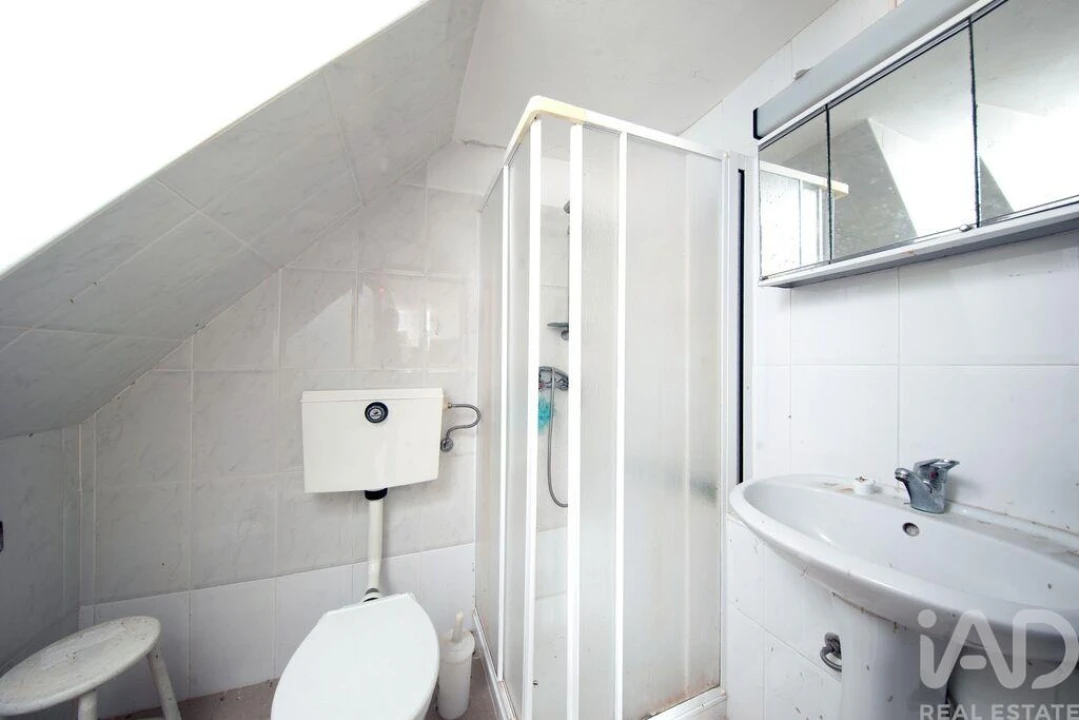 Moradia T3 para Venda em Serpins Foto 20