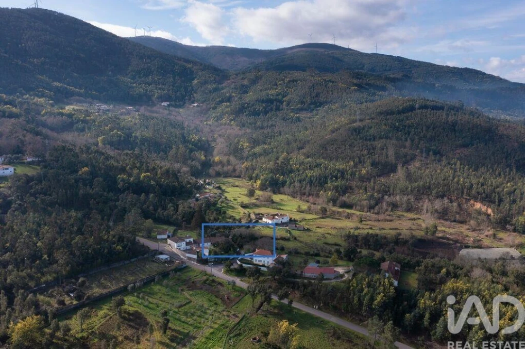 Moradia T3 para Venda em Serpins Foto 24