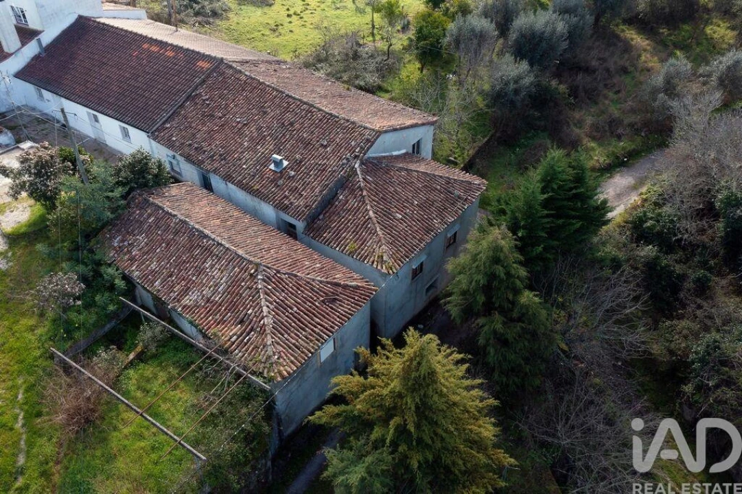 Moradia T3 para Venda em Serpins Foto 26