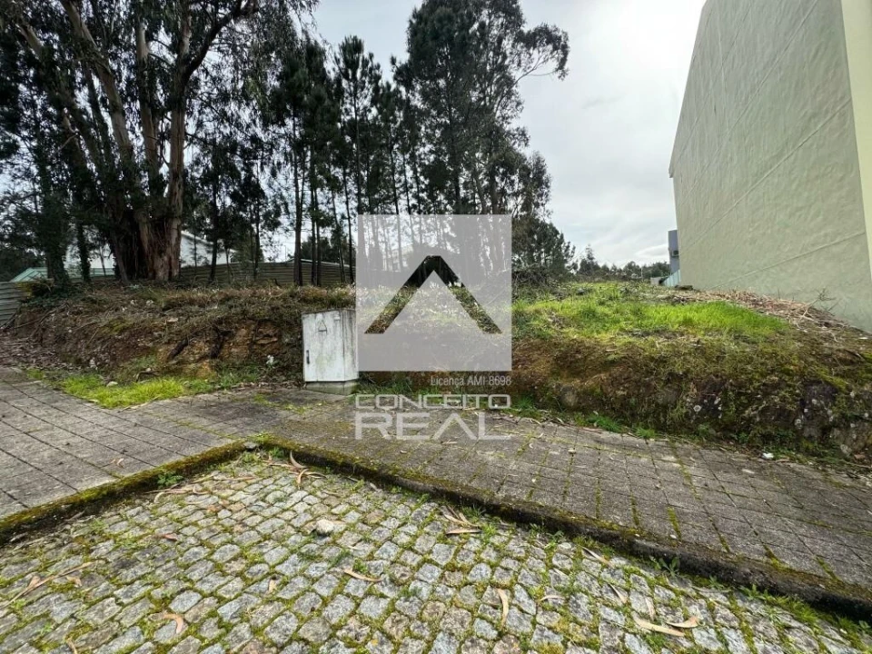 Terreno para Venda em Alfena Foto 2
