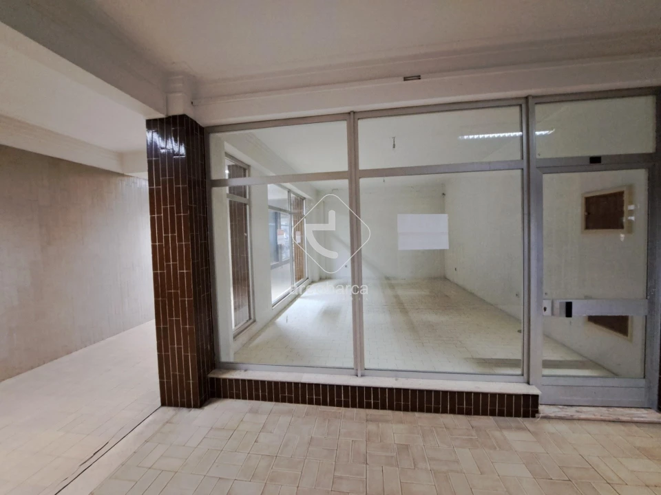 Loja para Arrendamento em Ponte da Barca, V.N. Muía, Paço Vedro Magalhães Foto 3