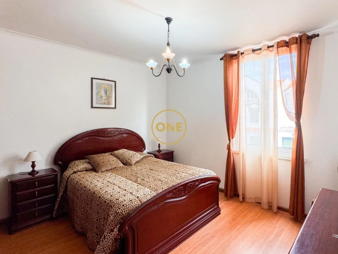 Moradia T4 para Venda em Ponta Delgada (São Pedro) Foto 9