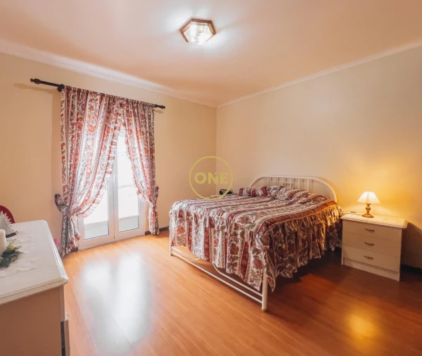 Moradia T4 para Venda em Ponta Delgada (São Pedro) Foto 10