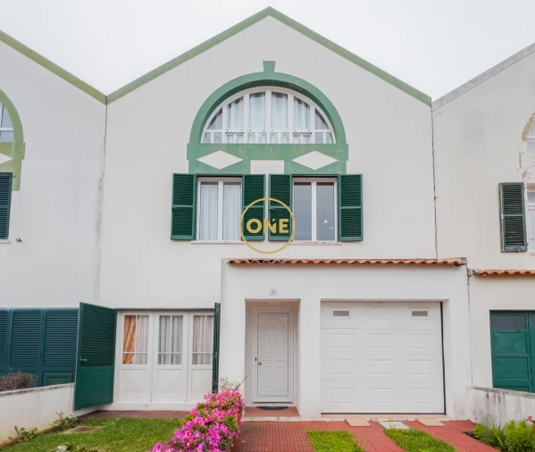 Moradia T4 para Venda em Ponta Delgada (São Pedro) Foto 3