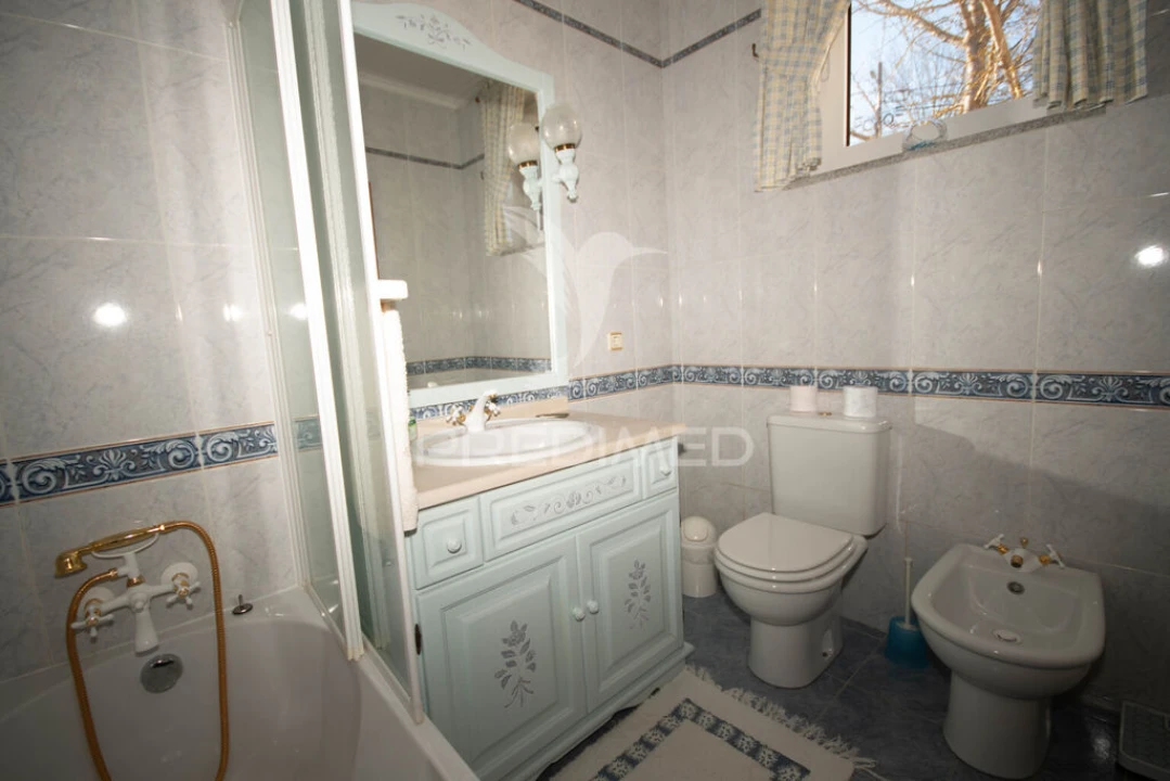 Moradia T3 para Venda em Avelãs de Ambom e Rocamondo Foto 8