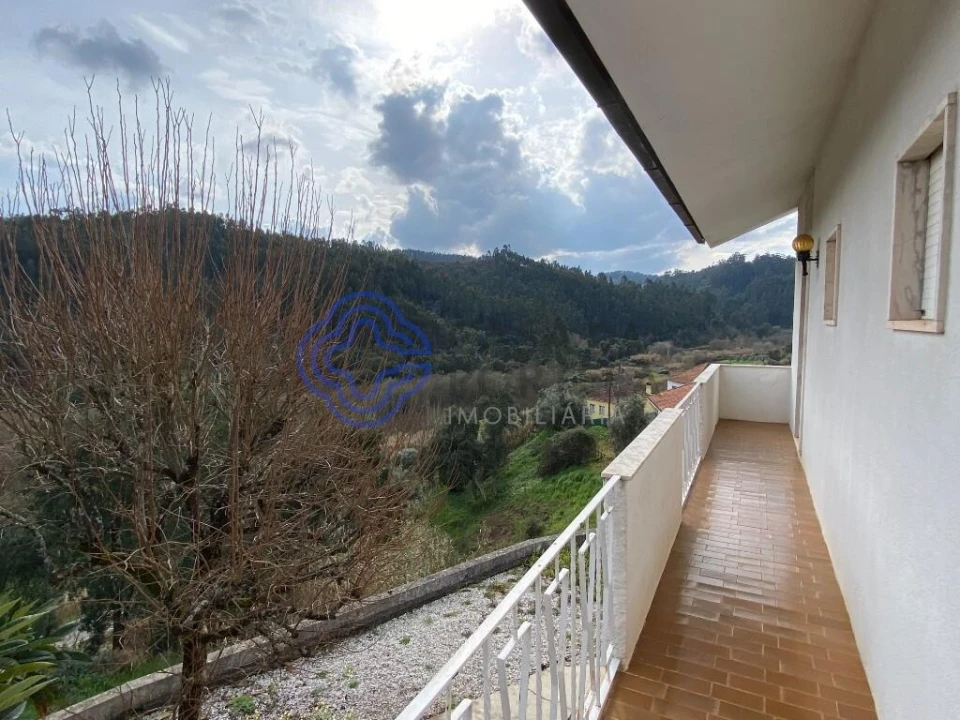 Moradia T3 para Venda em Almalagues Foto 5