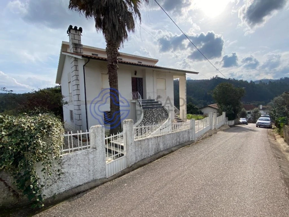 Moradia T3 para Venda em Almalagues Foto 18