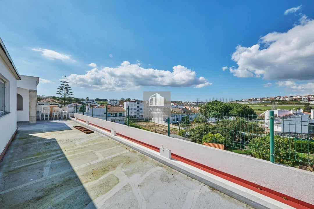 Apartamento T6 para Venda em Caparica e Trafaria Foto 9