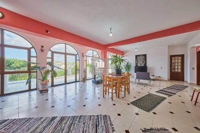 Apartamento T6 para Venda em Caparica e Trafaria