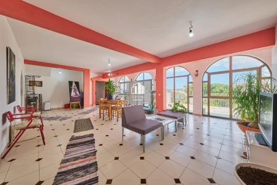 Apartamento T6 para Venda em Caparica e Trafaria