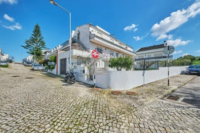 Apartamento T6 para Venda em Caparica e Trafaria