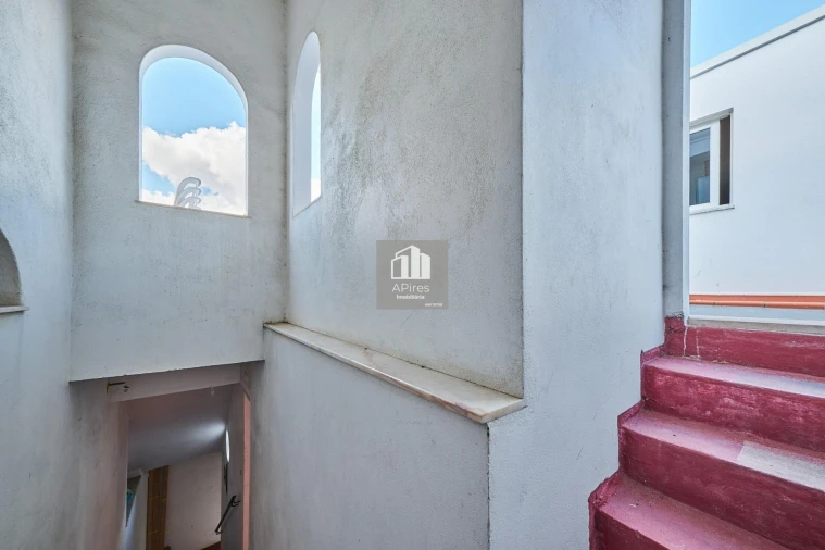 Apartamento T6 para Venda em Caparica e Trafaria Foto 33