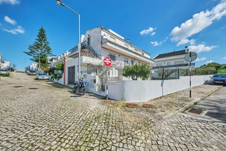 Apartamento T6 para Venda em Caparica e Trafaria Foto 4