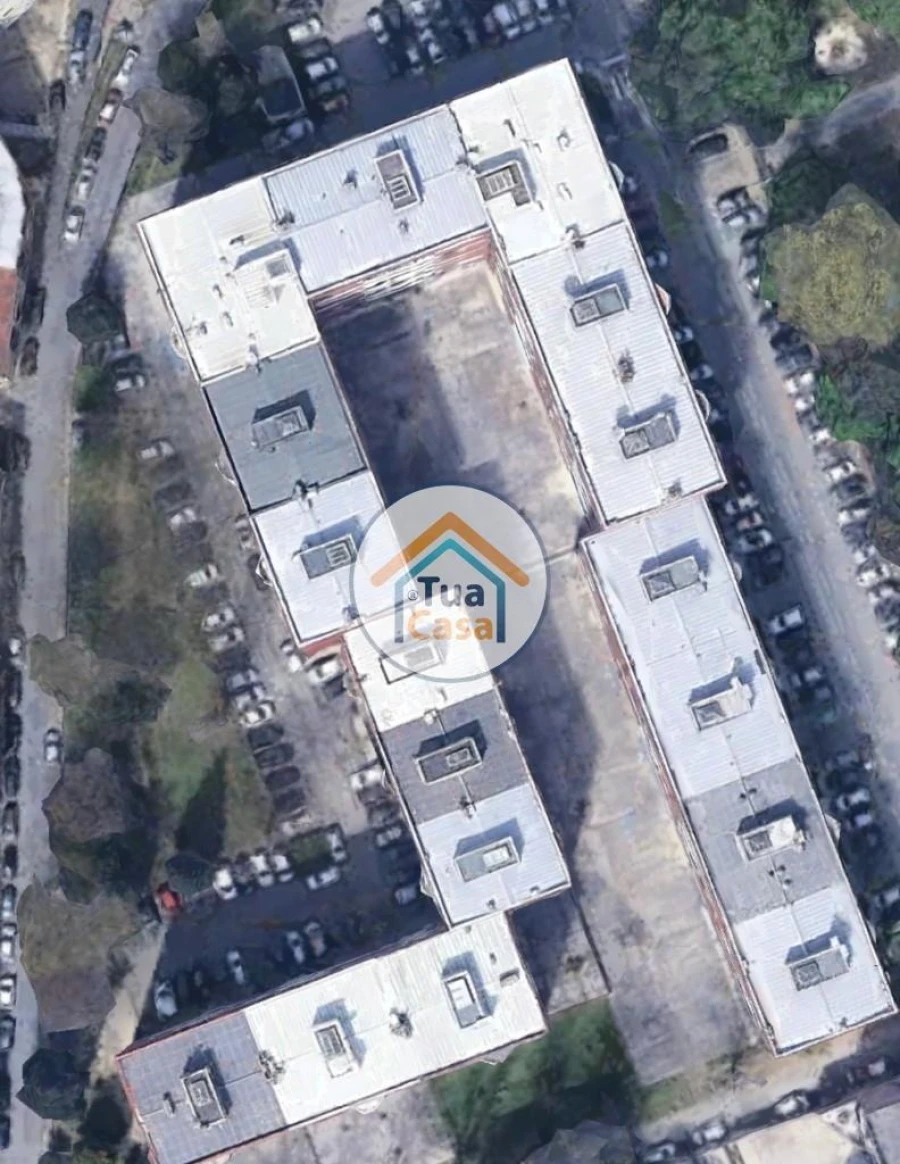 Loja para Venda em Braga (São José de São Lázaro e São João do Souto) Foto 1