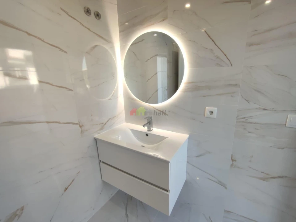 Apartamento T2 para Venda em Corroios Foto 12