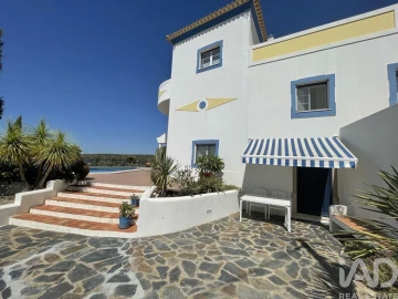 Moradia T6 para Venda em Querença, Tôr e Benafim