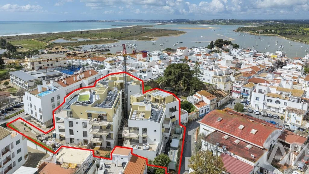 Apartamento T1 para Venda em Alvor Foto 6