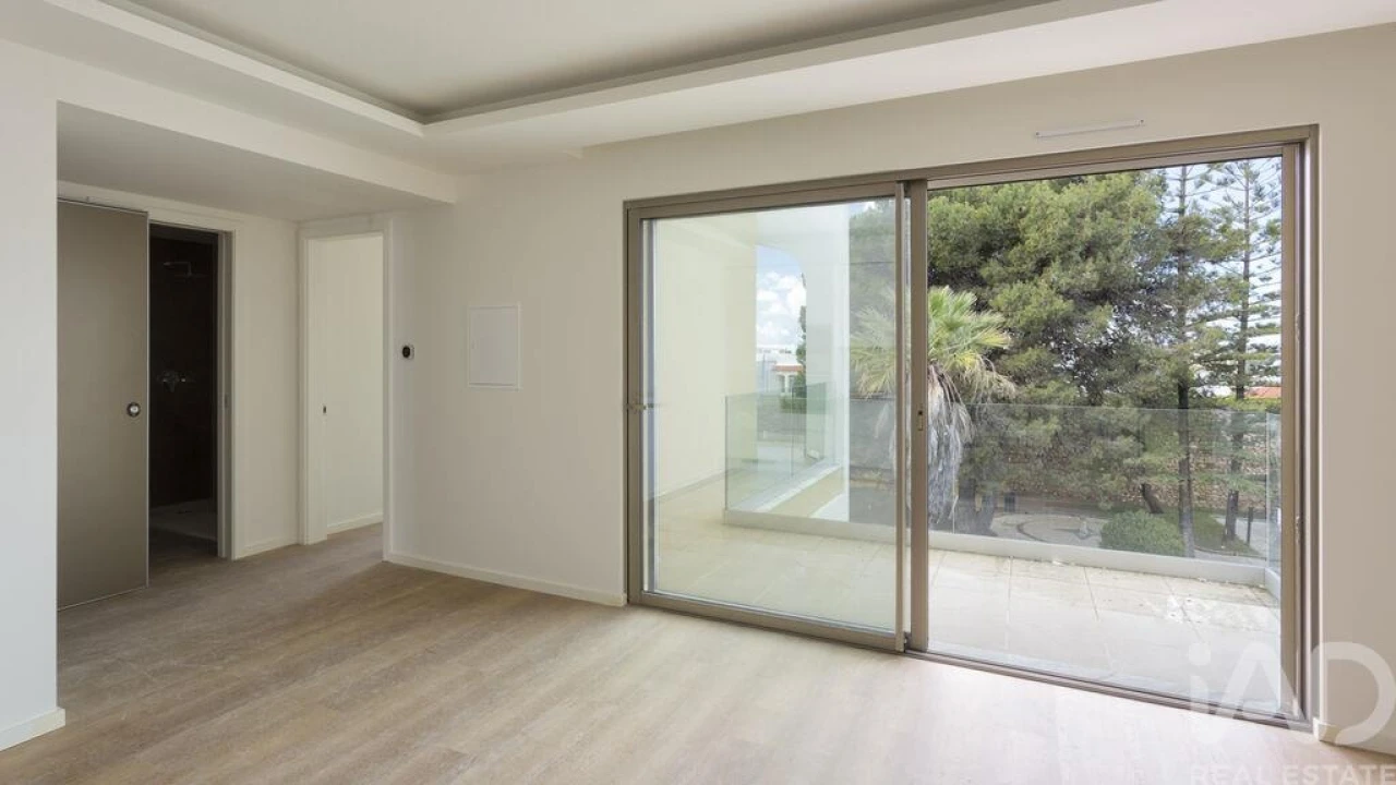 Apartamento T1 para Venda em Alvor Foto 1