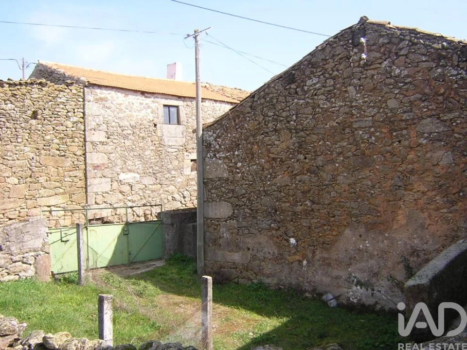 Moradia para Venda em Quadrazais Foto 13