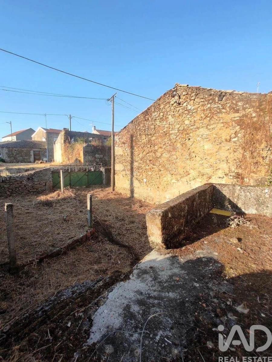 Moradia para Venda em Quadrazais Foto 8