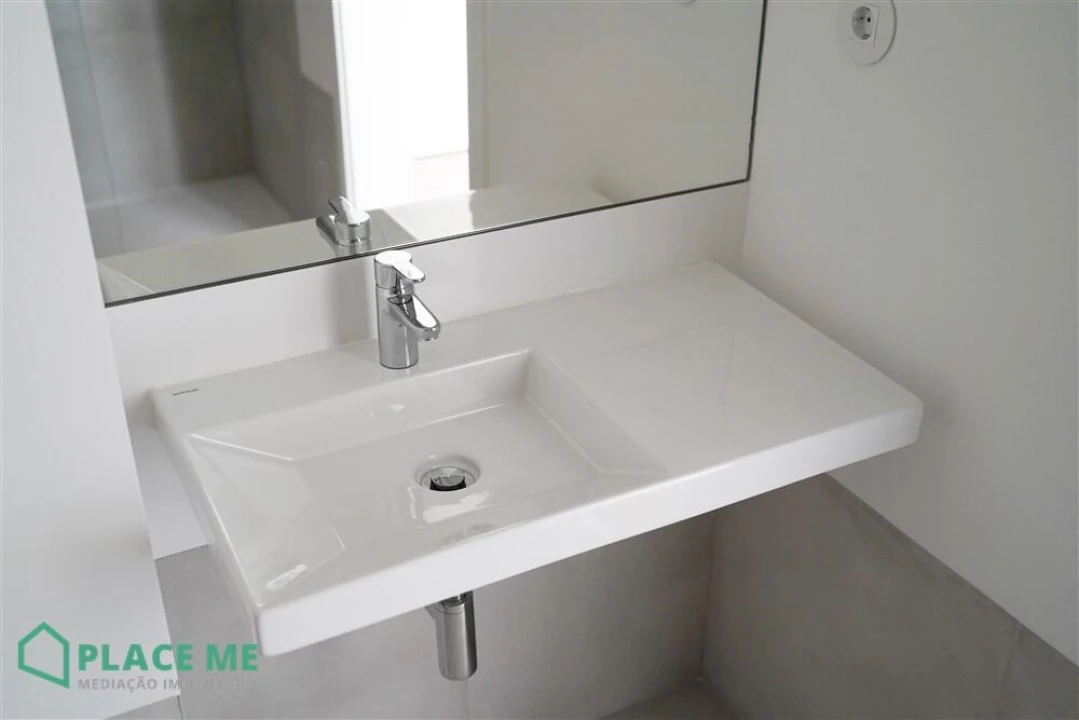 Apartamento T1 para Arrendamento em Azurem Foto 16