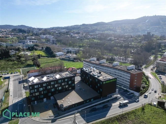 Apartamento T1 para Arrendamento em Azurem Foto 23