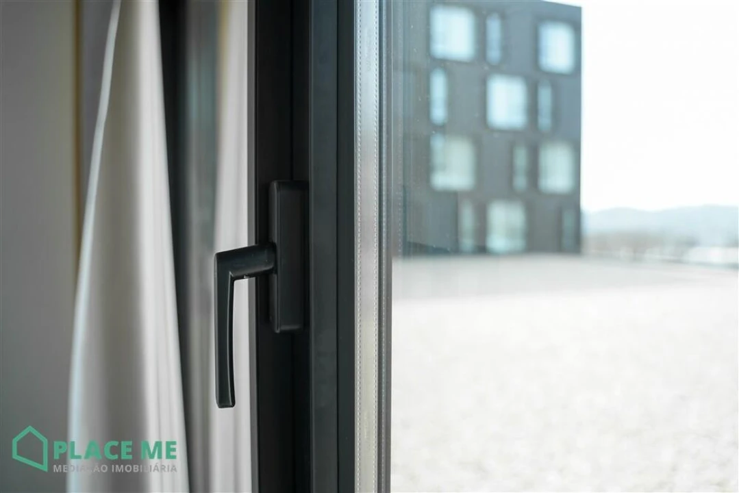 Apartamento T1 para Arrendamento em Azurem Foto 6