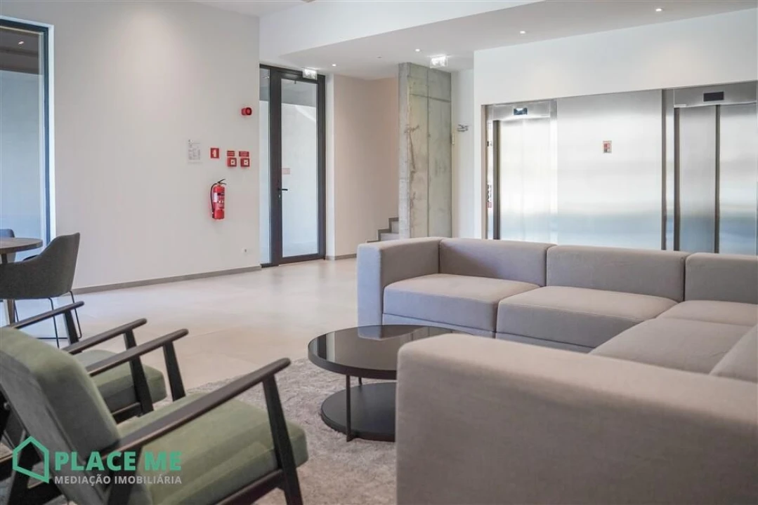 Apartamento T1 para Arrendamento em Azurem Foto 30