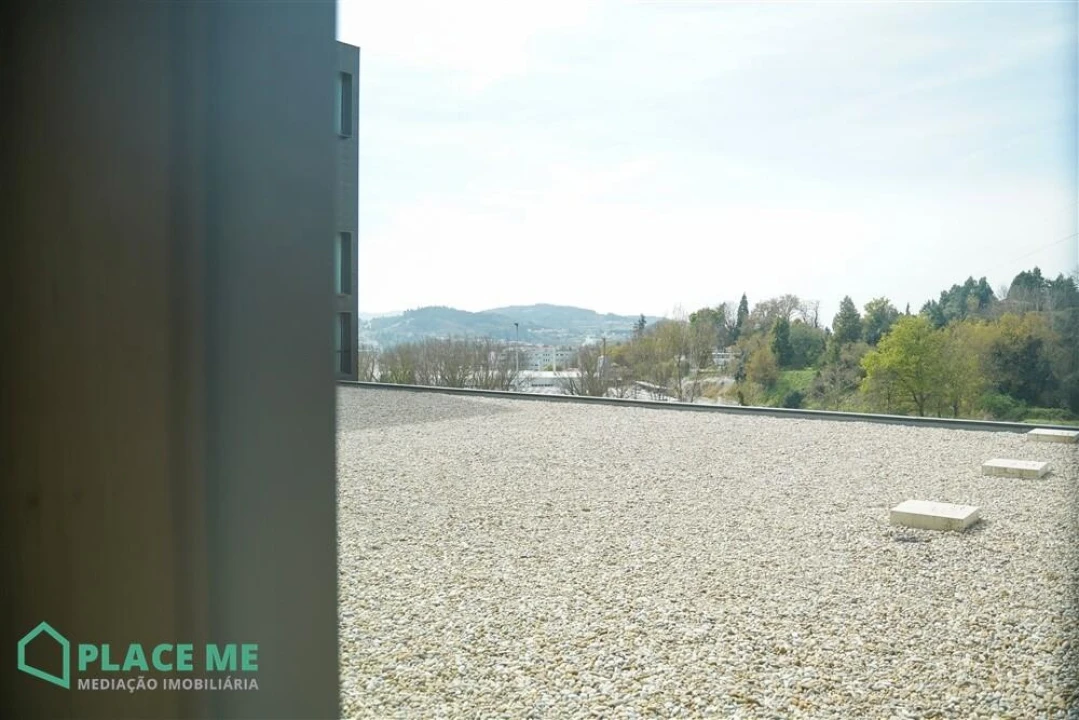 Apartamento T1 para Arrendamento em Azurem Foto 5