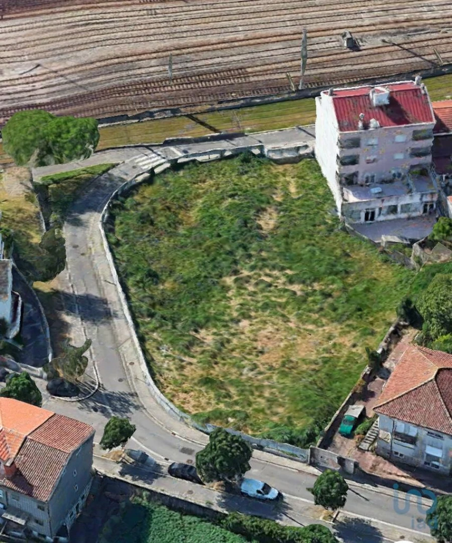 Terreno para Venda em Campanhã Foto 3