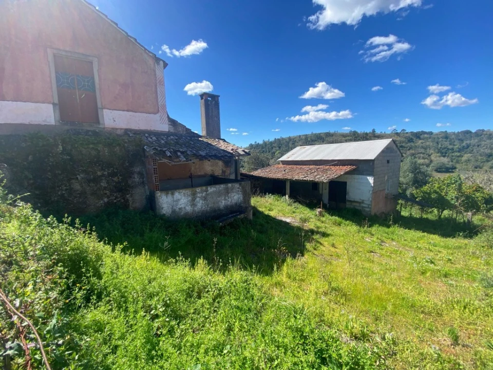 Moradia T3 para Venda em Chãos Foto 5