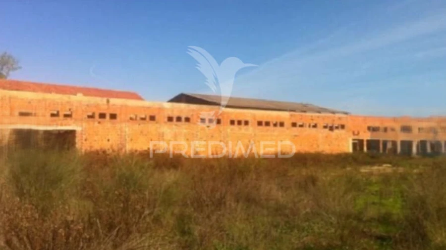 Prédio para Venda em Povoa da Isenta