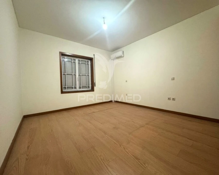 Quinta T4 para Venda em Abação e Gémeos Foto 16