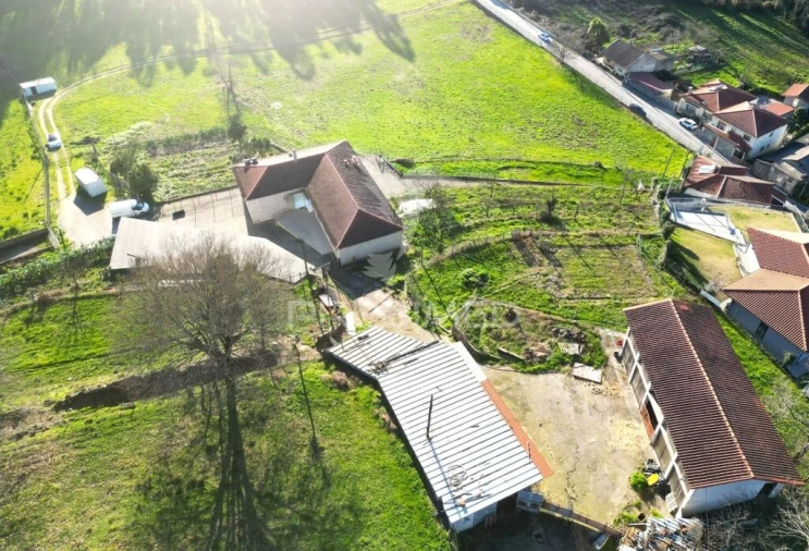 Quinta T4 para Venda em Abação e Gémeos Foto 5