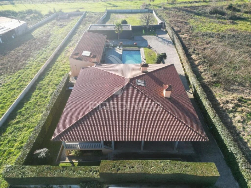 Moradia T4 para Venda em Santo Emilião Foto 2