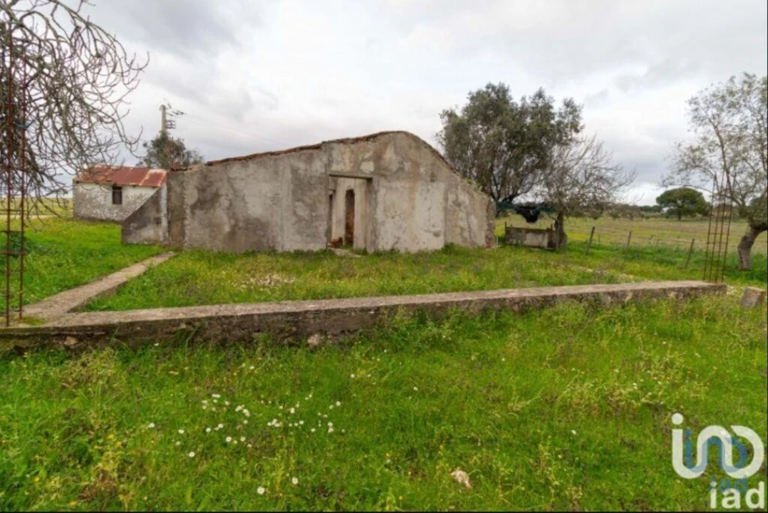 Moradia T2 para Venda em Santa Maria do Castelo e Santiago e Santa Susana Foto 7