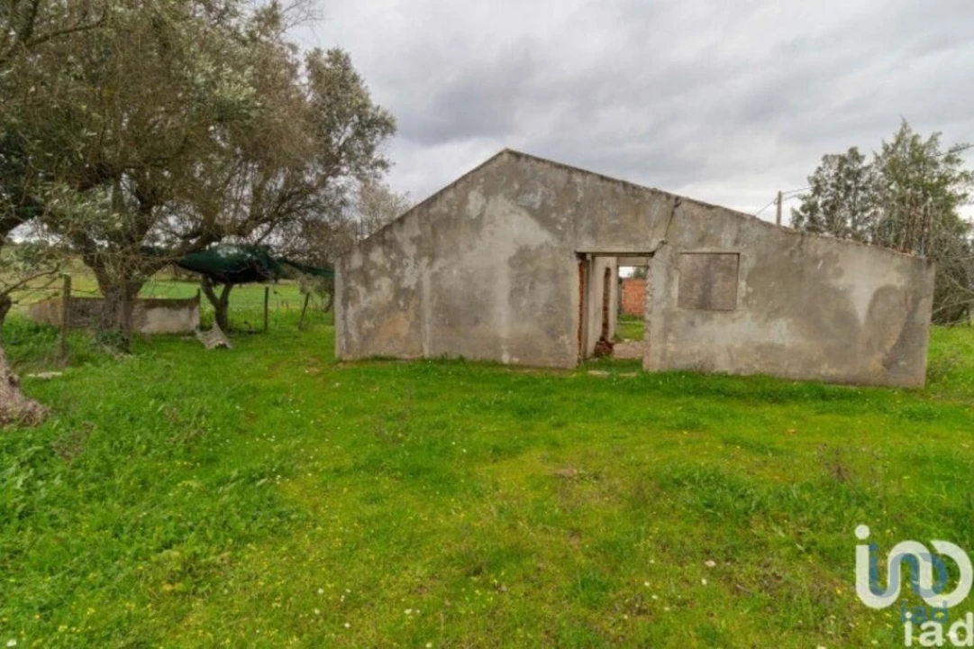 Moradia T2 para Venda em Santa Maria do Castelo e Santiago e Santa Susana Foto 8