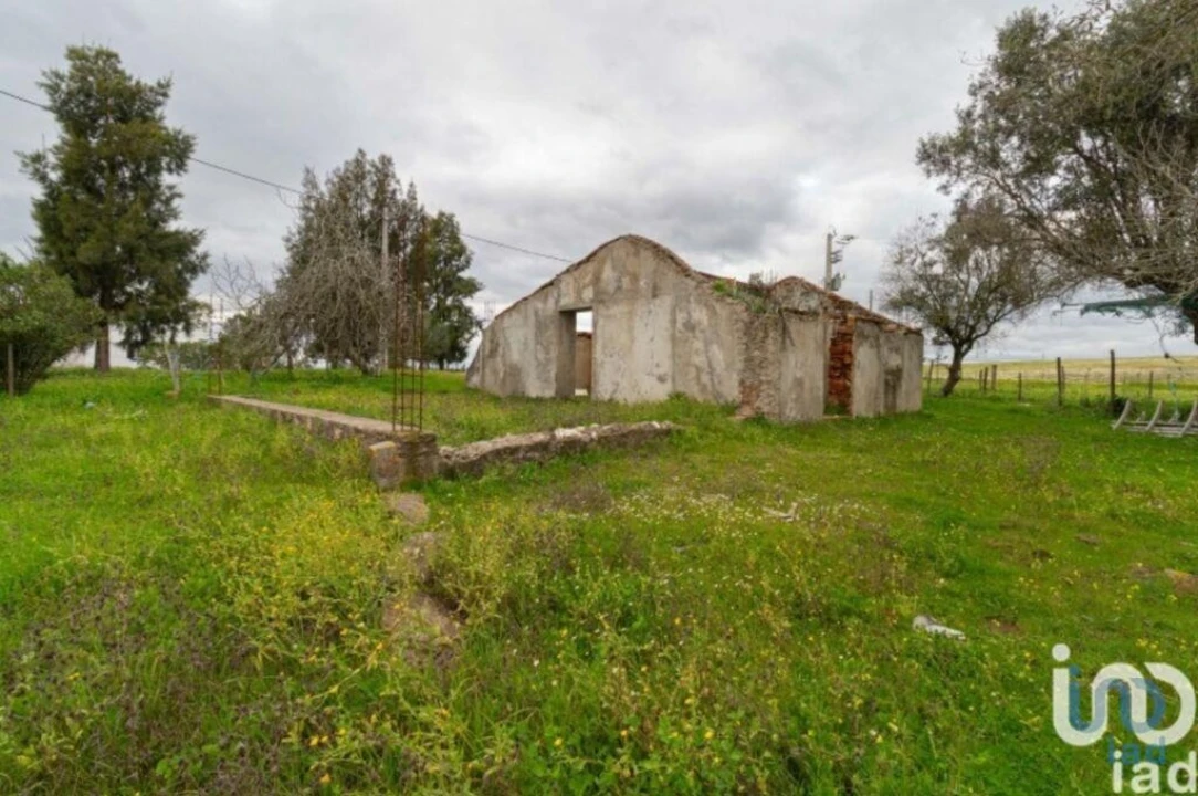 Moradia T2 para Venda em Santa Maria do Castelo e Santiago e Santa Susana Foto 9