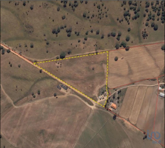 Moradia T2 para Venda em Santa Maria do Castelo e Santiago e Santa Susana Foto 3