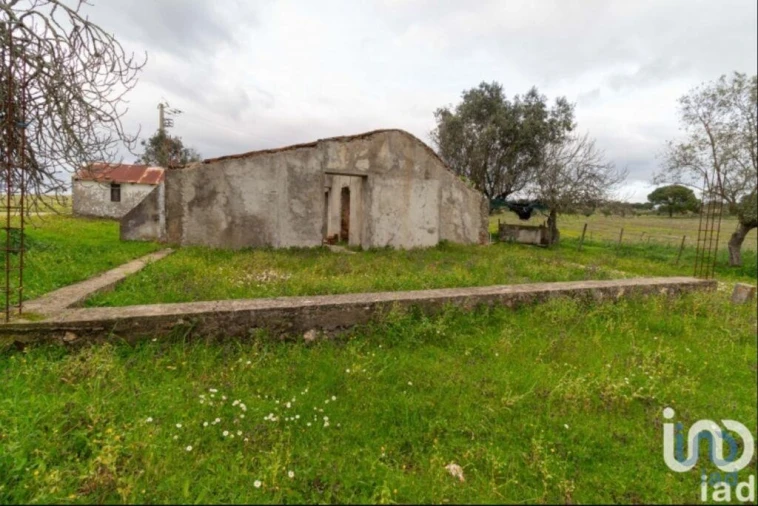 Moradia T2 para Venda em Santa Maria do Castelo e Santiago e Santa Susana Foto 7