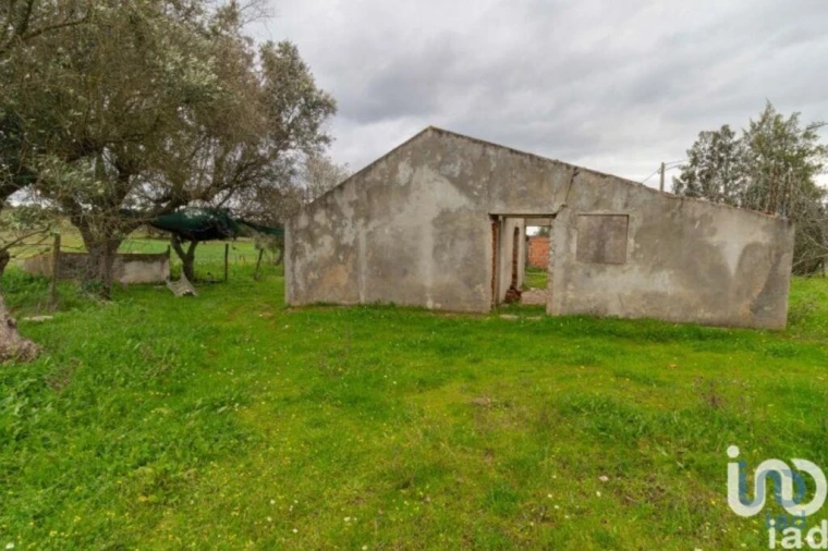 Moradia T2 para Venda em Santa Maria do Castelo e Santiago e Santa Susana Foto 8