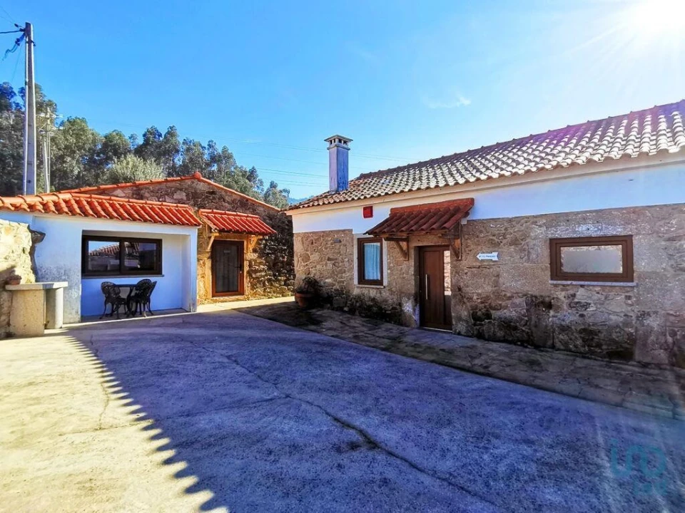 Moradia T8 para Venda em Gandra e Taião Foto 2