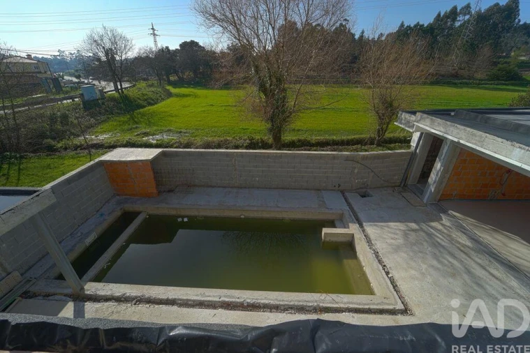 Moradia T3 para Venda em Palmeira de Faro e Curvos Foto 16