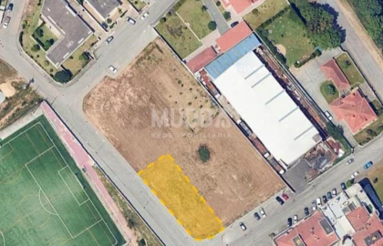 Terreno para Venda em Paços de Brandão