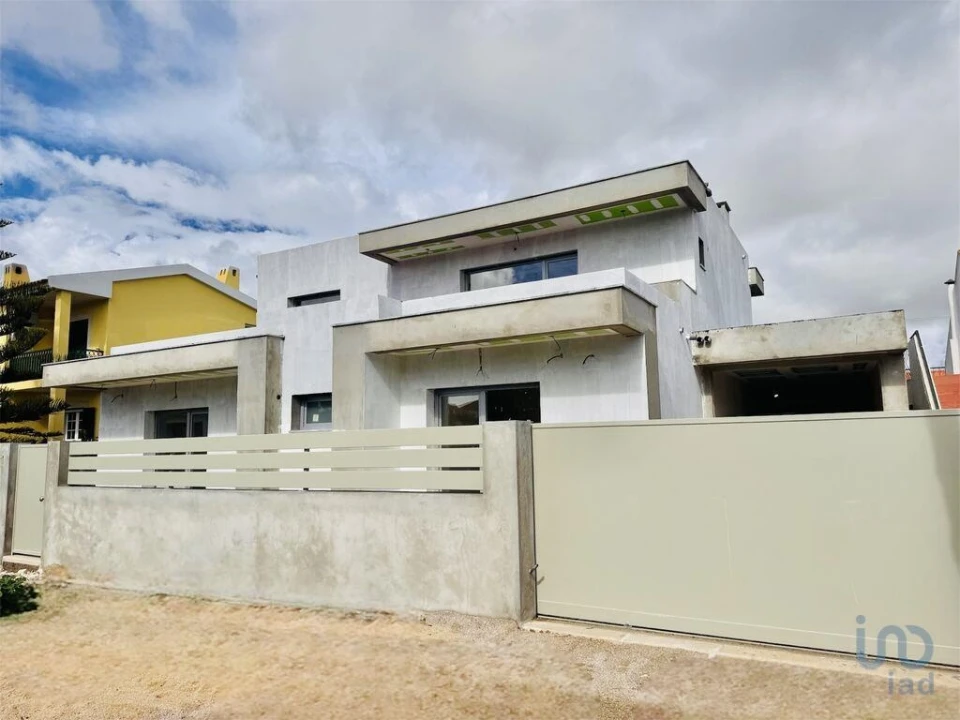 Moradia T4 para Venda em Azeitão (São Lourenço e São Simão) Foto 1