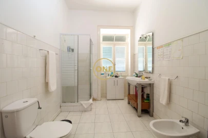 Moradia T7 para Venda em Funchal (Santa Maria Maior)