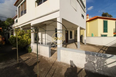 Moradia T7 para Venda em Funchal (Santa Maria Maior)