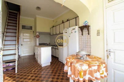 Moradia T7 para Venda em Funchal (Santa Maria Maior)