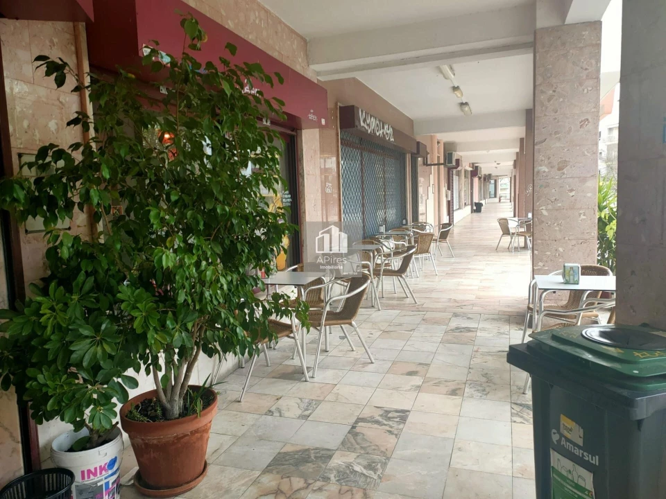 Negócio para Trespasse em Charneca de Caparica e Sobreda Foto 2